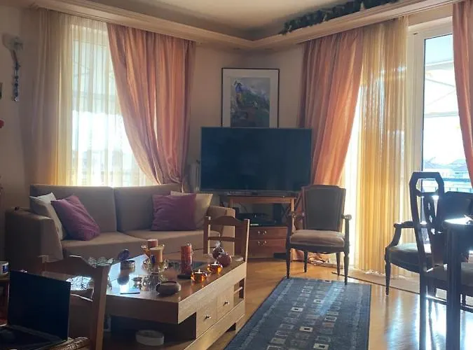 πηνελόπη 3-bed Flat